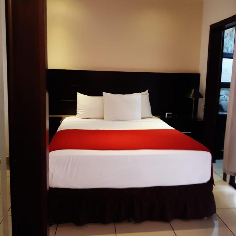 Hotel Villa Florencia Zona Rosa ซานซัลวาดอร์ ภายนอก รูปภาพ