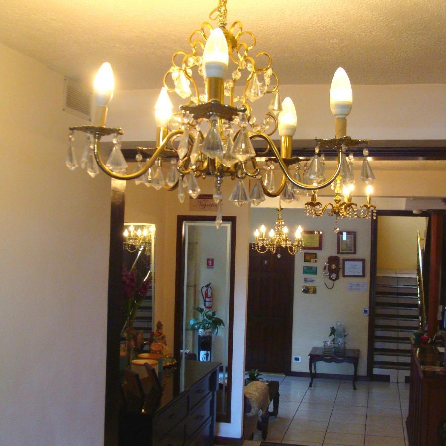 Hotel Villa Florencia Zona Rosa ซานซัลวาดอร์ ภายนอก รูปภาพ