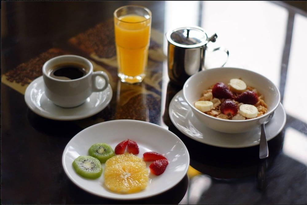 Hotel Villa Florencia Zona Rosa ซานซัลวาดอร์ ภายนอก รูปภาพ